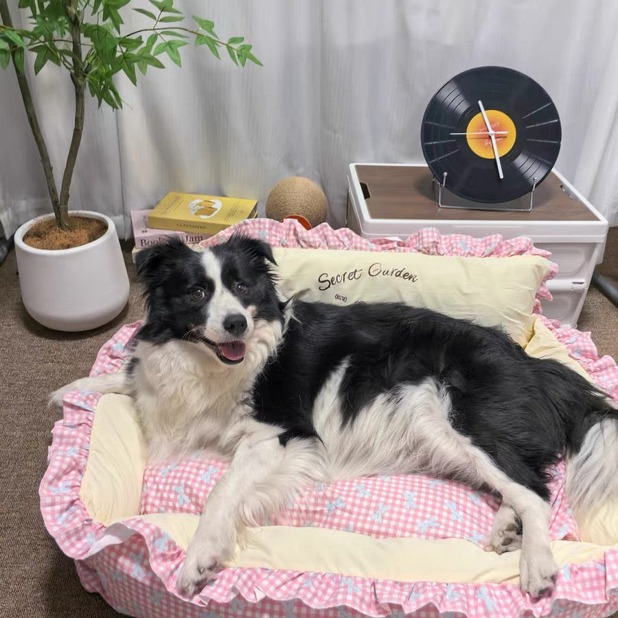 Washable Cozy Ruffled Pet Bed for All Size Pet