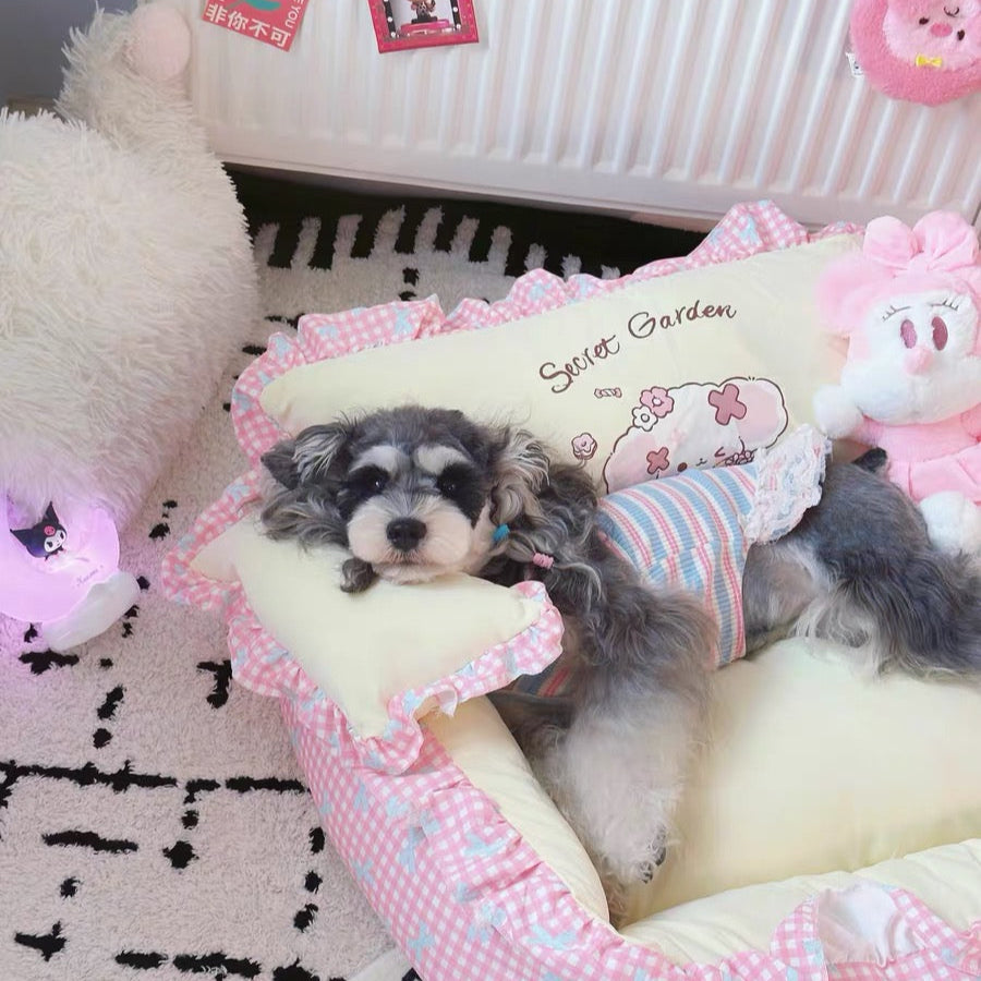 Washable Cozy Ruffled Pet Bed for All Size Pet
